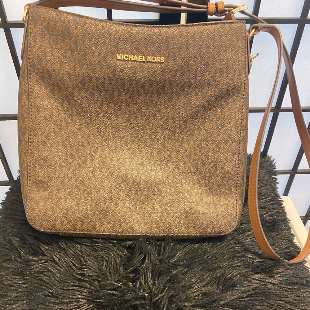 Michael Kors Crossbody